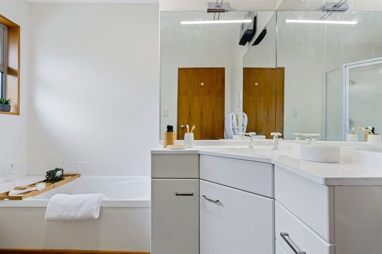 Photo of property in 3/61 Waimairi Road, Upper Riccarton, Christchurch, 8041