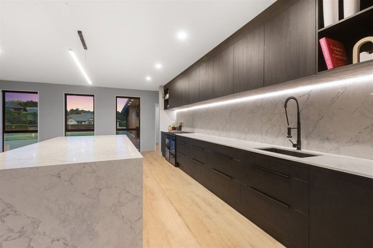 Photo of property in 8 Crawford Close, Amberley, 7410