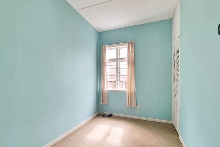 Photo of property in 42 Rolleston Street, Mount Cook, Wellington, 6021