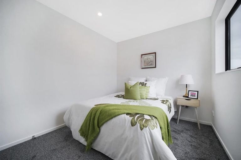 Photo of property in 9 Arapapa Road, Papakura, 2110