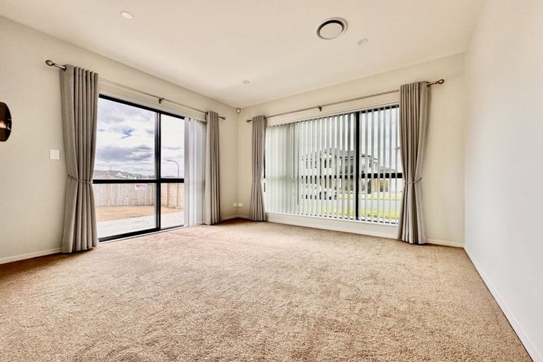 Photo of property in 60 Castlebane Drive, Flat Bush, Auckland, 2019