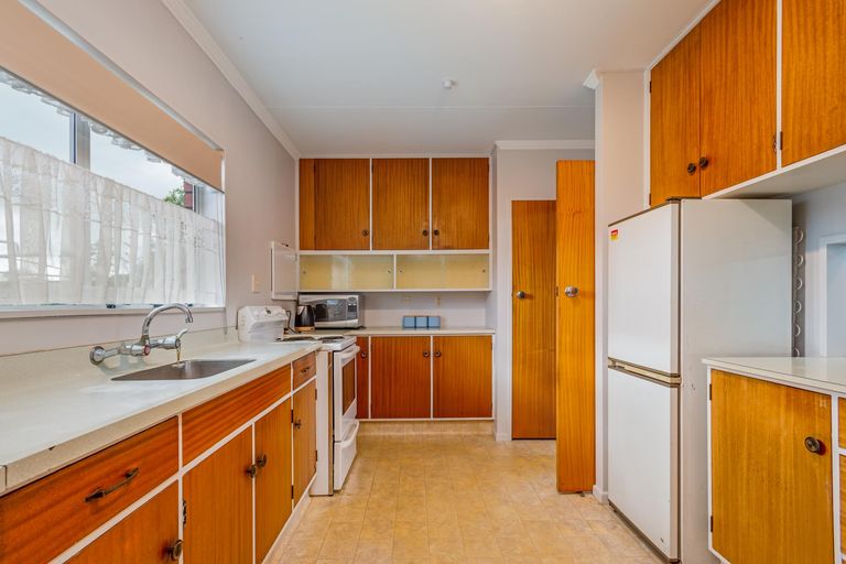 Photo of property in 2 Moyne Avenue, Milson, Palmerston North, 4414