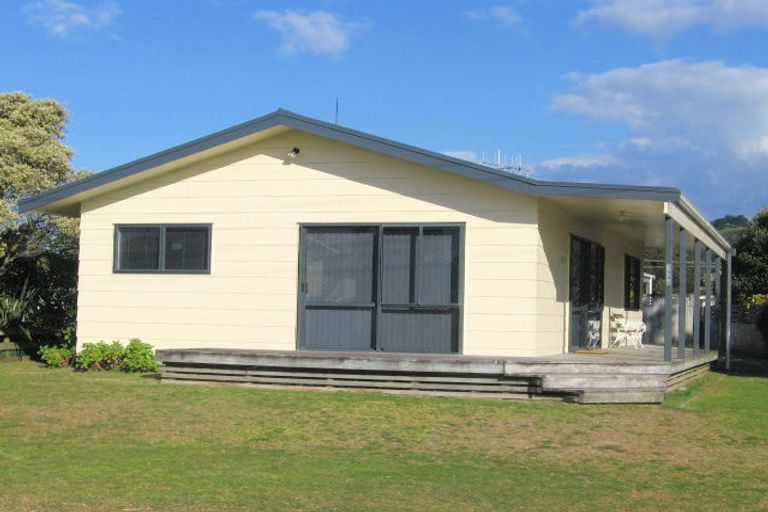 Photo of property in 104a Linton Crescent, Whangamata, 3620