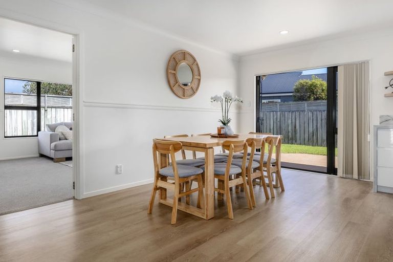 Photo of property in 9 Takahe Drive, Paraparaumu Beach, Paraparaumu, 5032