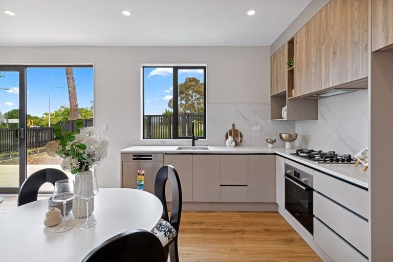 Photo of property in 1 Puhikawa Street, Massey, 0614