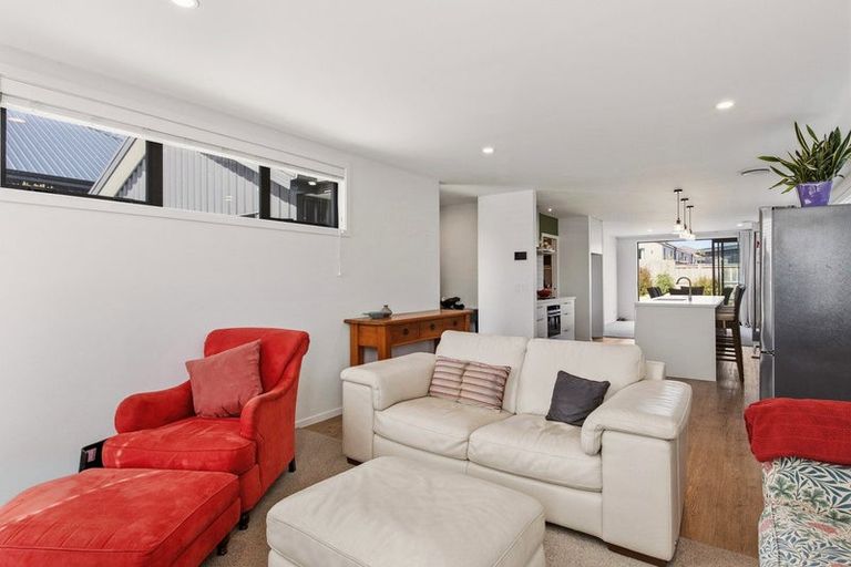 Photo of property in 11 Till Street, Jacks Point, 9371