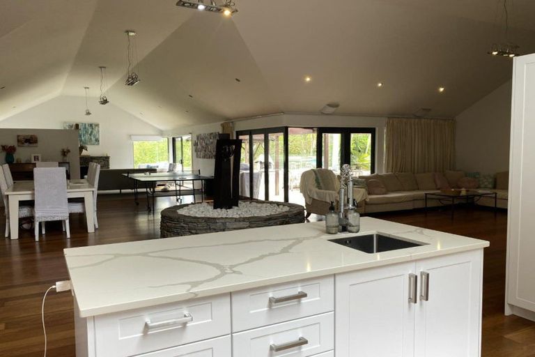 Photo of property in 343 Whitehills Road, Waitoki, 0994