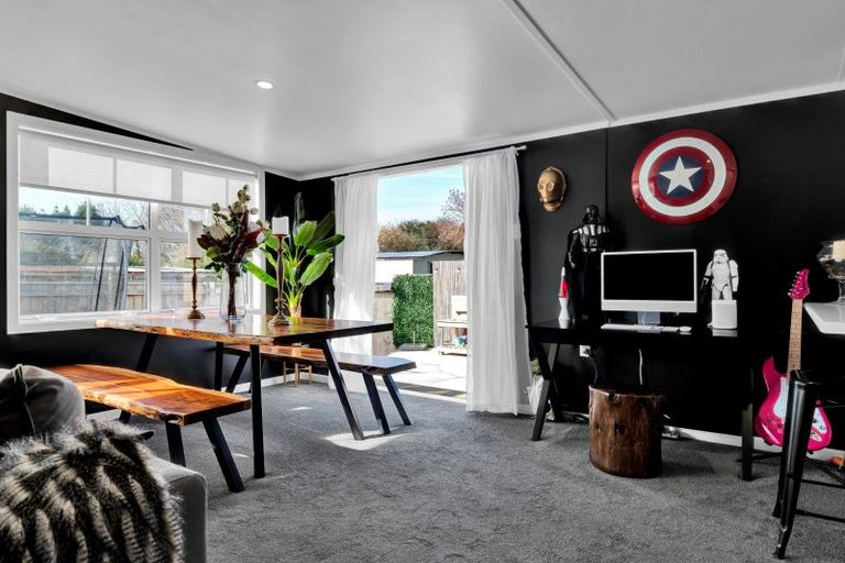 Photo of property in 19 Rosalind Street, Stratford, 4332