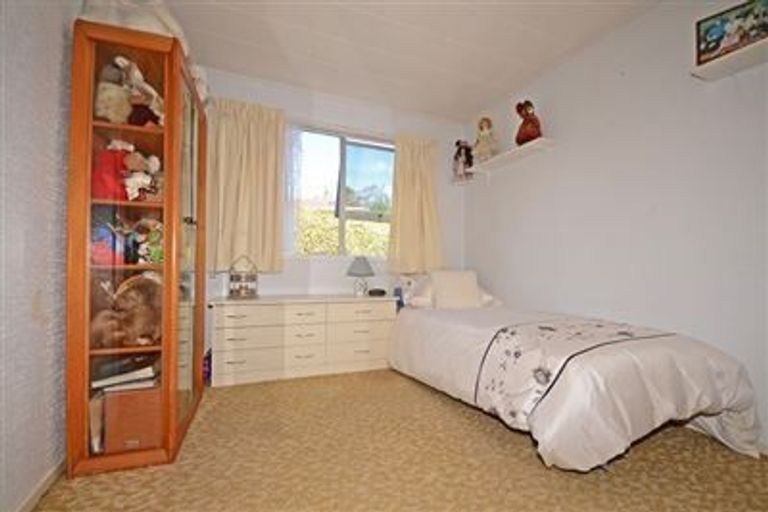 Photo of property in 7 Pipitea Place, Massey, Auckland, 0614