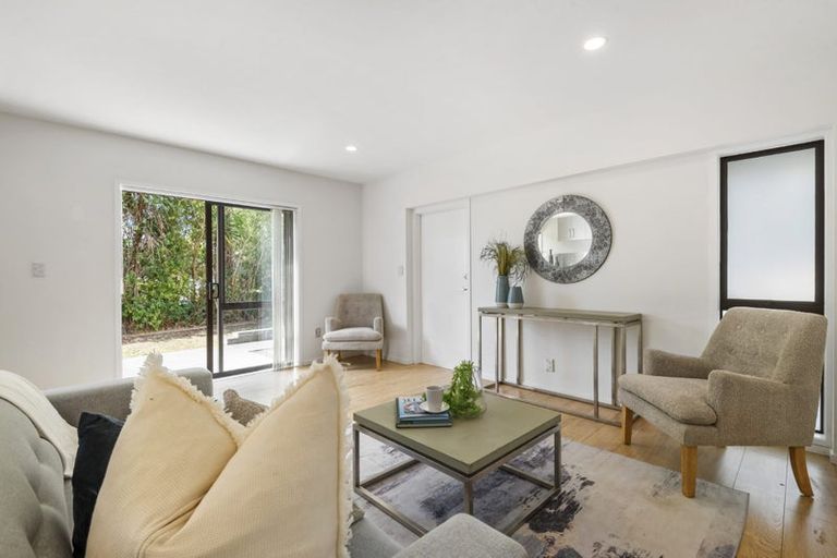 Photo of property in 16 Sydney Street, Hauraki, Auckland, 0622