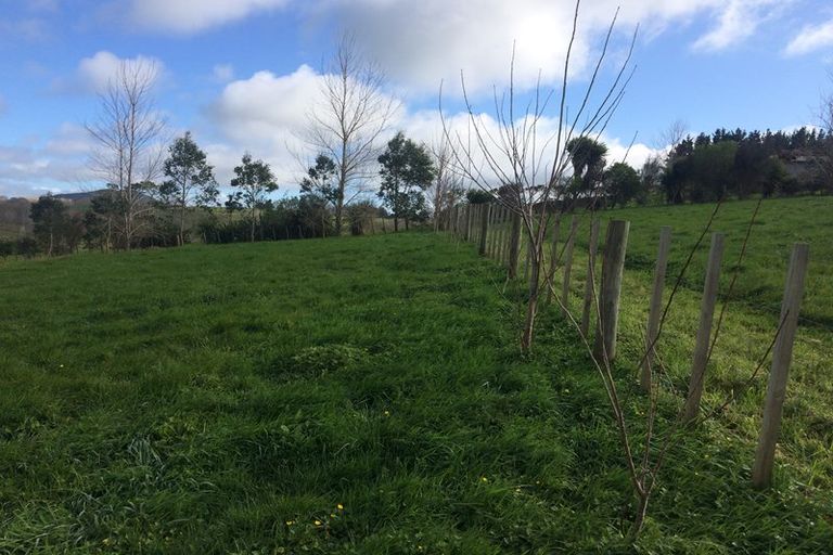 Photo of property in 539 Settlement Road, Kaiwaka, 0573