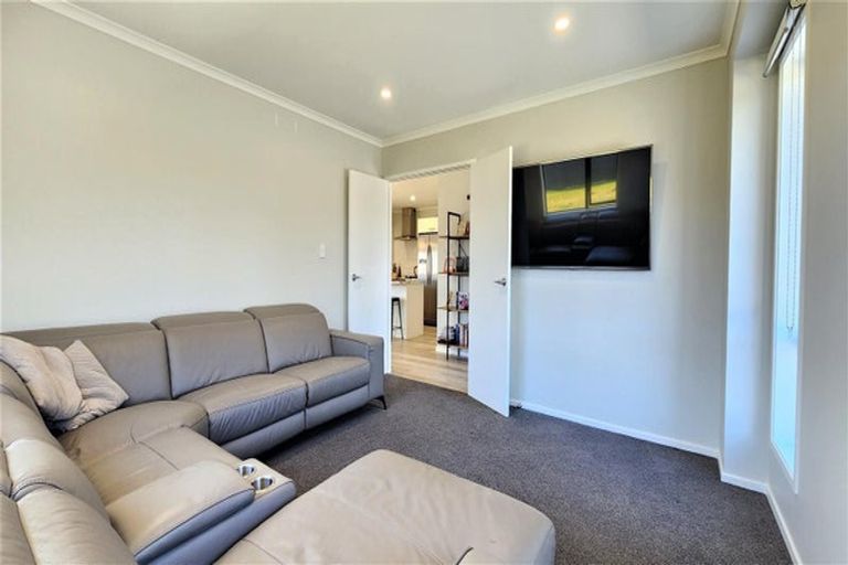 Photo of property in 2 Bibby Street, Waipawa, 4210