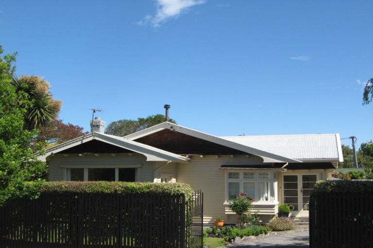 Photo of property in 52 North Parade, Richmond, Christchurch, 8013