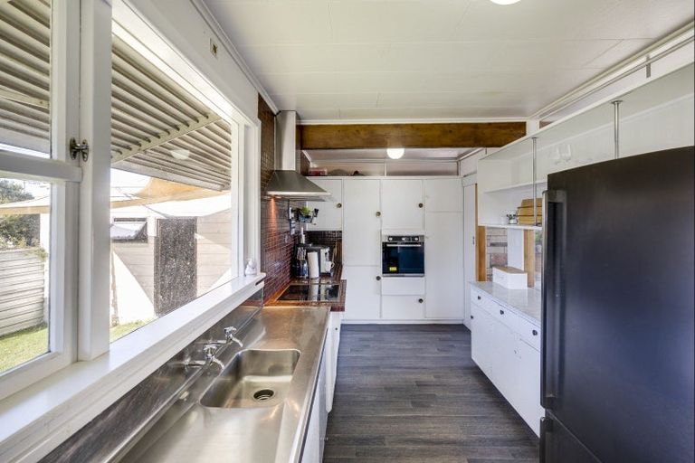 Photo of property in 24 Windsor Terrace, Taradale, Napier, 4112