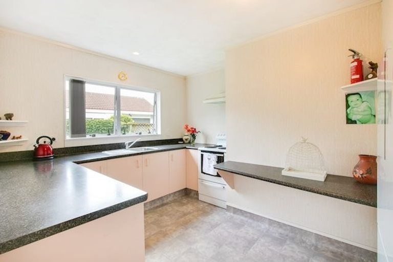 Photo of property in 3/55 Meeanee Road, Taradale, Napier, 4112