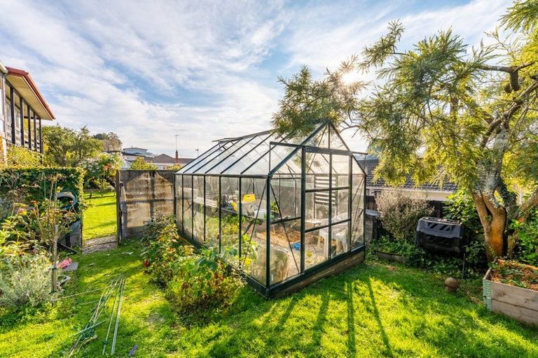 Photo of property in 82 Douglas Street, Highfield, Timaru, 7910