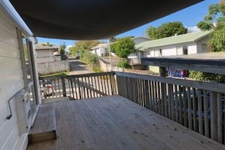 Photo of property in 49a Vincent Street, Howick, Auckland, 2014