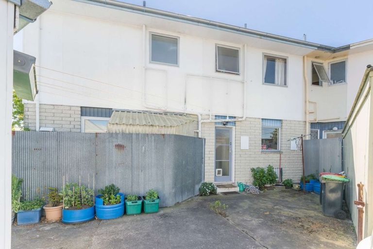 Photo of property in 4/14 Church Square, Addington, Christchurch, 8024