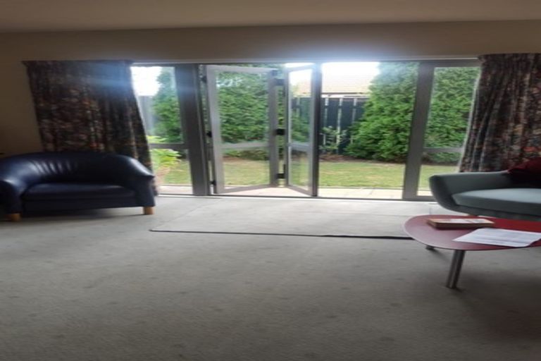 Photo of property in 10 Mariners Way, Whitby, Porirua, 5024