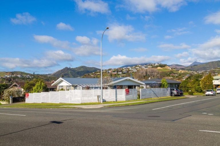 Photo of property in 52 Fergusson Street, Stoke, Nelson, 7011