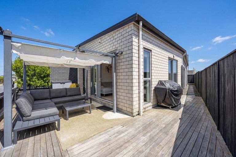 Photo of property in 14 Heri Lane, Westgate, Auckland, 0814