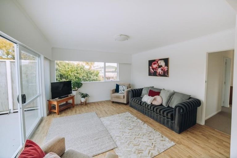 Photo of property in 7/19 Milton Road, Orewa, 0931