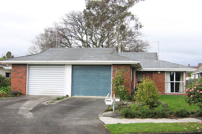 Photo of property in 12 Seaton Court, Hokowhitu, Palmerston North, 4410