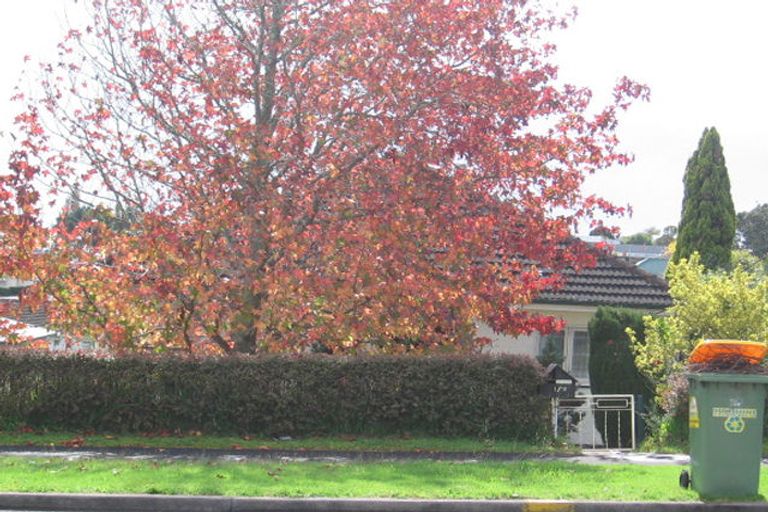 Photo of property in 1/16 Evans Road, Glen Eden, Auckland, 0602