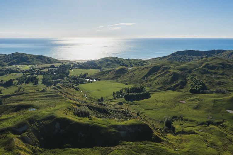 Photo of property in 3360 Pourerere Road, Pourerere, Waipawa, 4271