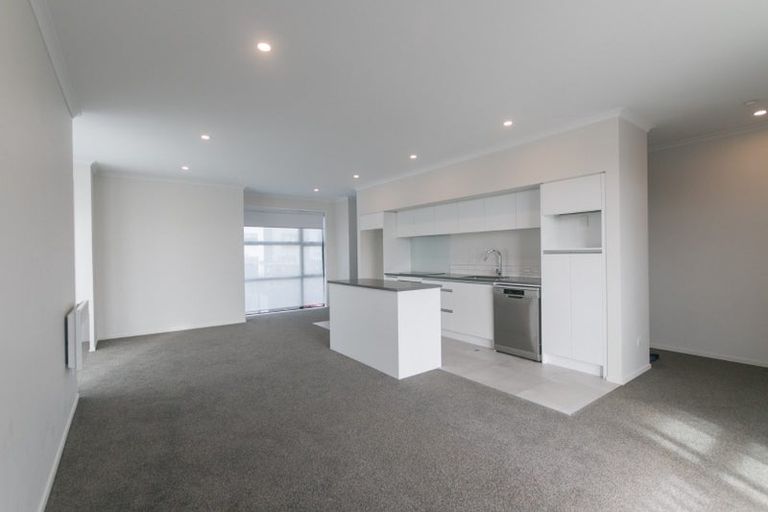 Photo of property in 32 Raranga Lane, Hobsonville, Auckland, 0616