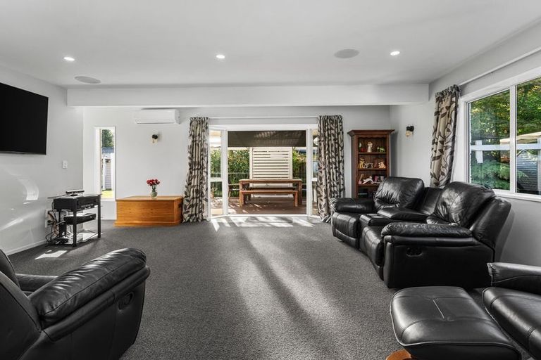 Photo of property in 14 Van Dieman Close, Templeton, Christchurch, 8042