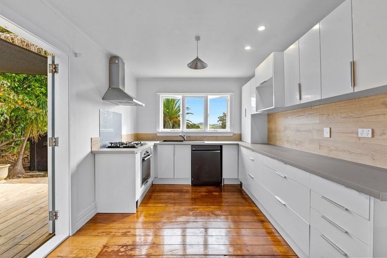 Photo of property in 12 Onewhero Road, Kaukapakapa, Warkworth, 0984