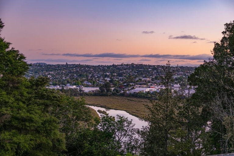 Photo of property in 177a Upper Harbour Drive, Greenhithe, Auckland, 0632