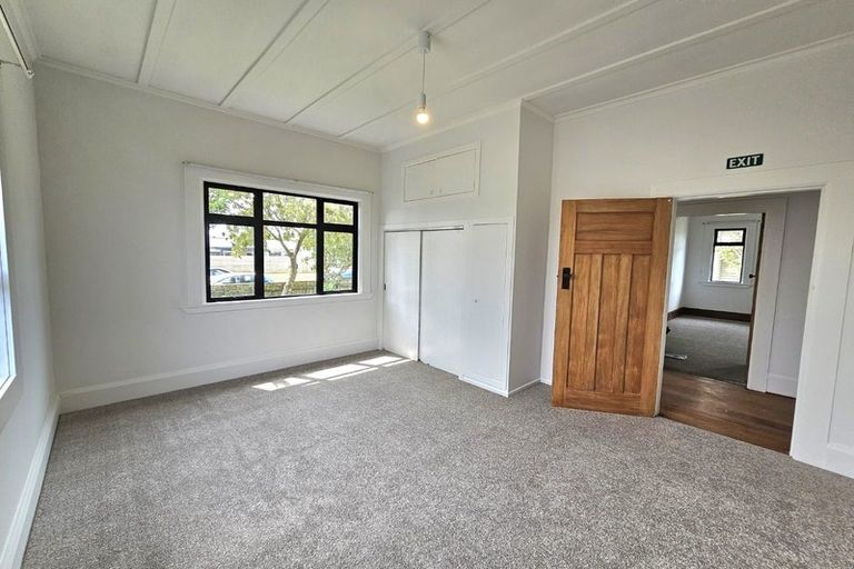 Photo of property in 40 Record Street, Fitzroy, New Plymouth, 4312