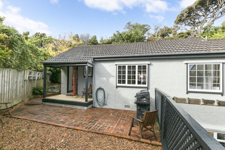 Photo of property in 19 Torwood Road, Khandallah, Wellington, 6035