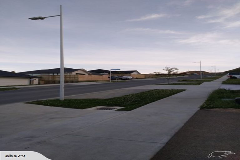 Photo of property in 18 Schooner Drive, Whitby, Porirua, 5024