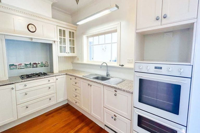 Photo of property in 33 Churchill Road, Cockle Bay, Auckland, 2014