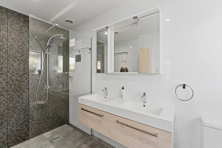 Photo of property in 92 Regent Drive, Paraparaumu Beach, Paraparaumu, 5032