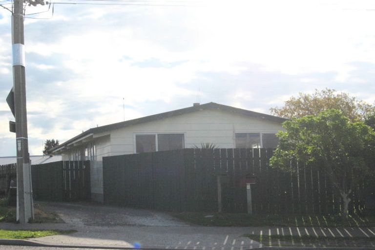 Photo of property in 24a Kaitemako Road, Welcome Bay, Tauranga, 3112