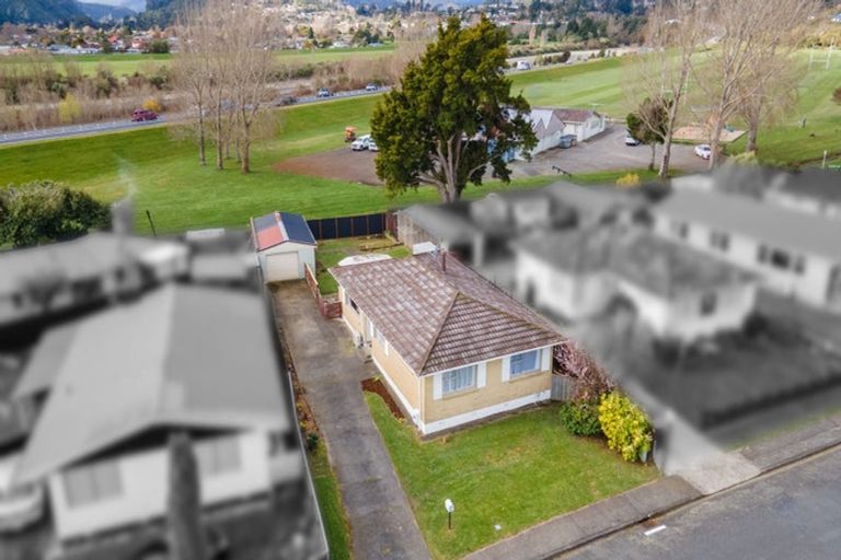 Photo of property in 127 Clouston Park Road, Clouston Park, Upper Hutt, 5018