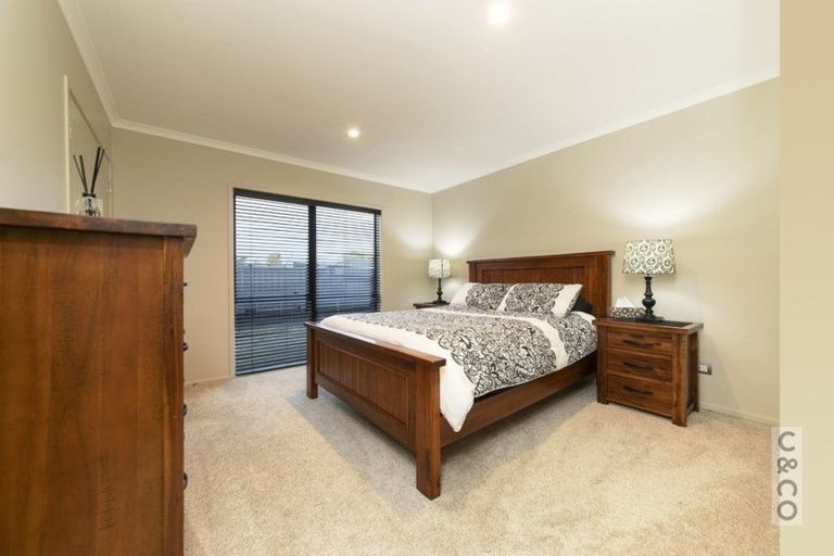 Photo of property in 9 Jelas Drive, Riverhead, 0820