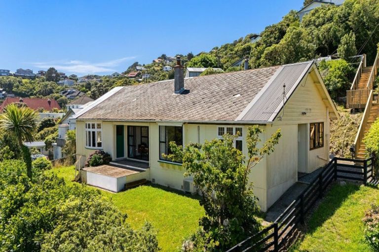 Photo of property in 106 Volga Street, Island Bay, Wellington, 6023