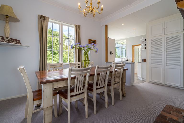 Photo of property in 75 Eglinton Road, Mornington, Dunedin, 9011