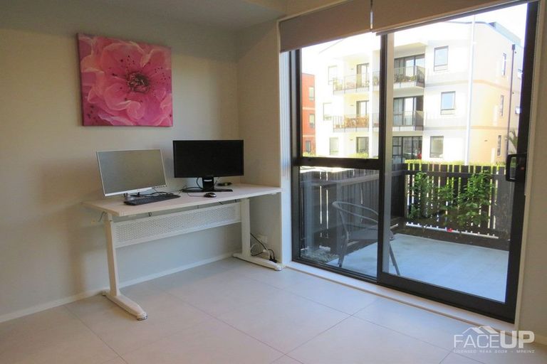 Photo of property in 39 Nugget Avenue, Hobsonville, Auckland, 0616