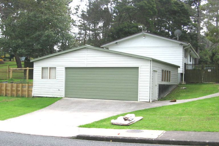 Photo of property in 90 Kemp Road, Massey, Auckland, 0614