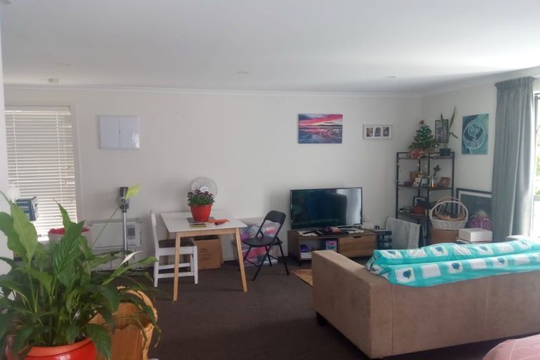 Photo of property in 53 Popokatea Drive, Takanini, 2112