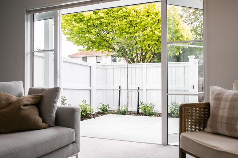 Photo of property in 2/24 Hendon Street, Edgeware, Christchurch, 8013