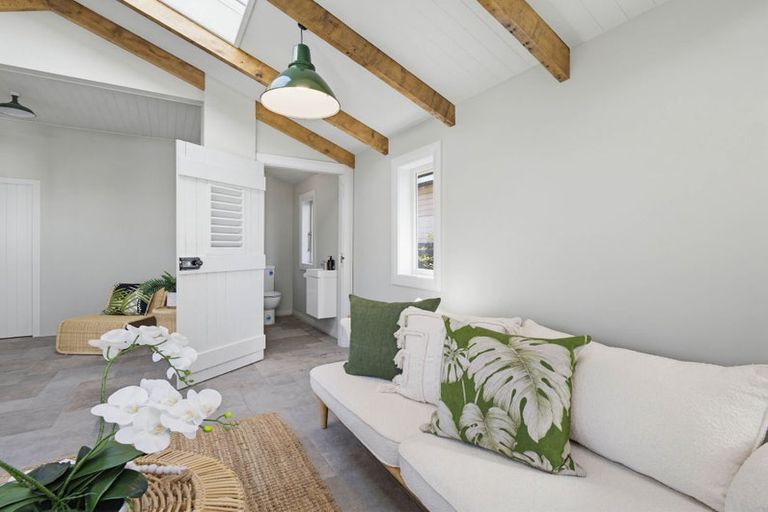 Photo of property in 3 Alan Street, Palmerston North, 4414