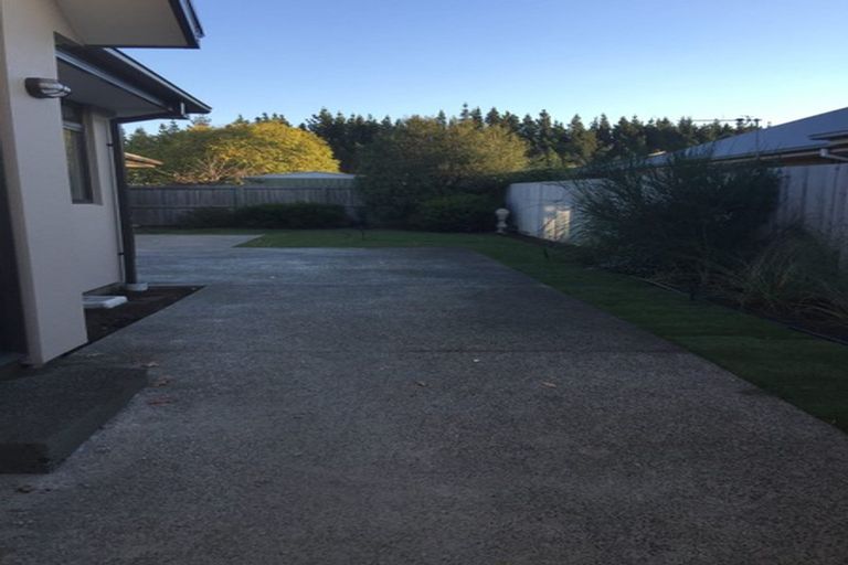 Photo of property in 23 Putake Drive, Parklands, Christchurch, 8083