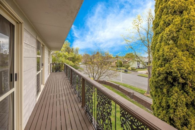 Photo of property in 28 Westmont Street, Ilam, Christchurch, 8041